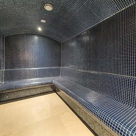 فندق Wellness Pivovar Monopol