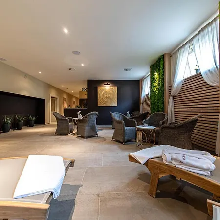 فندق Wellness Pivovar Monopol