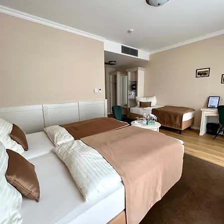 فندق Wellness Pivovar Monopol